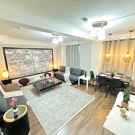 Hyde Park Comfortable Two Bedroom Apartment لندن المظهر الخارجي الصورة