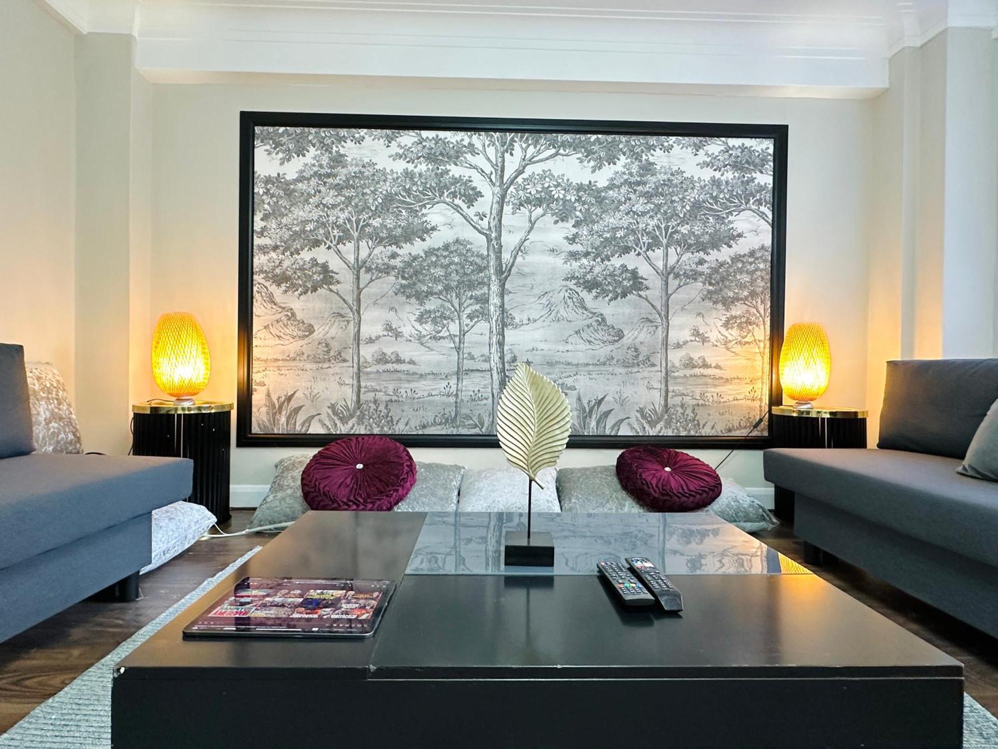 Hyde Park Comfortable Two Bedroom Apartment لندن المظهر الخارجي الصورة