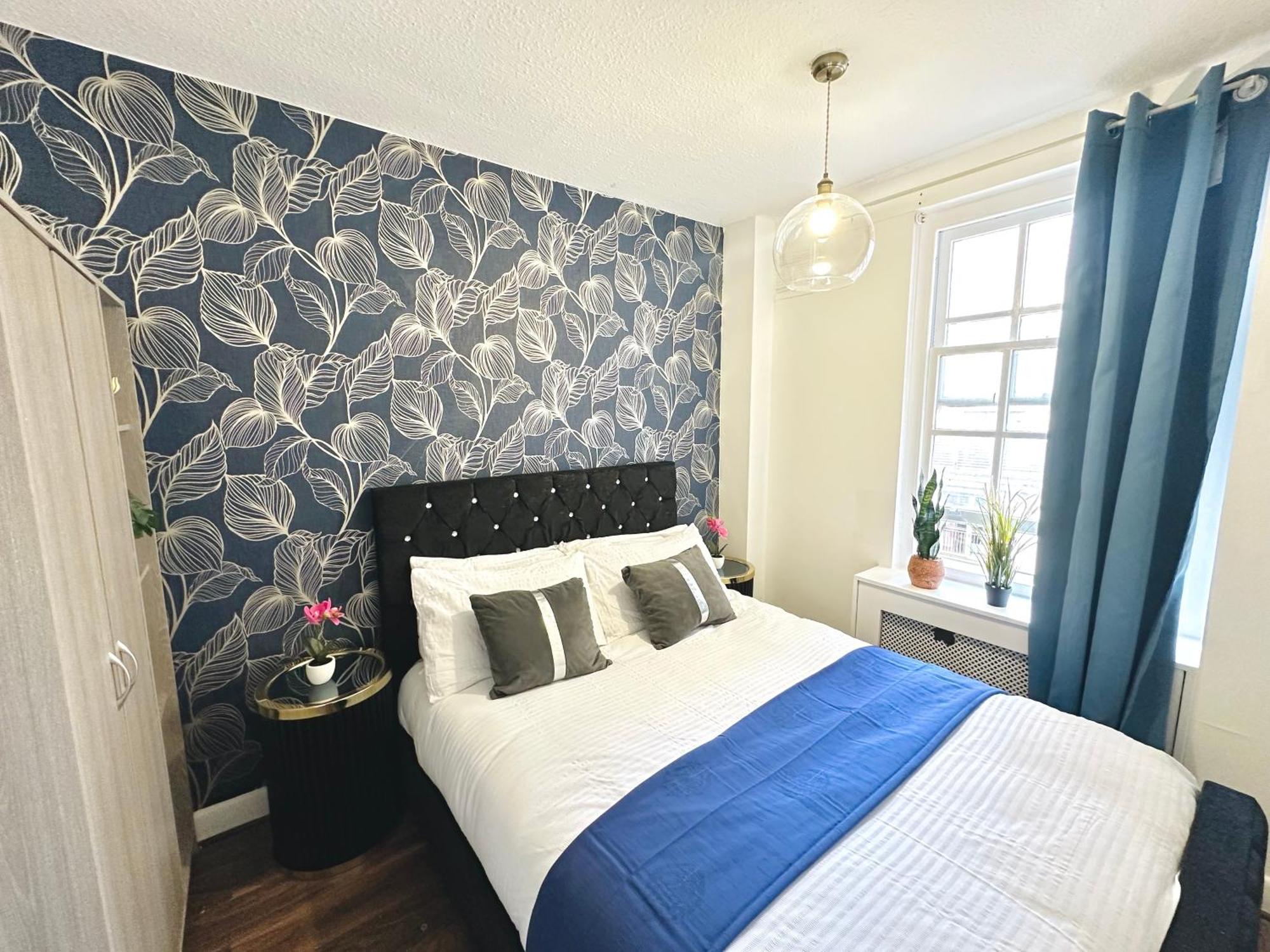Hyde Park Comfortable Two Bedroom Apartment لندن المظهر الخارجي الصورة