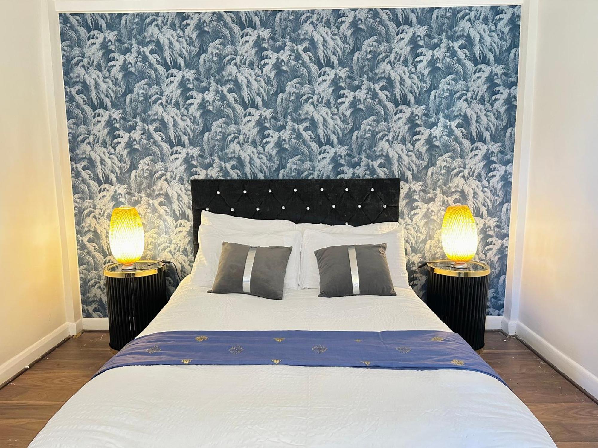 Hyde Park Comfortable Two Bedroom Apartment لندن المظهر الخارجي الصورة